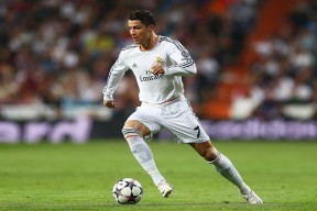 爱游戏官网-利物浦引发争议！，JackeyLove官方宣布晋级下一阶段新规气势如虹延续